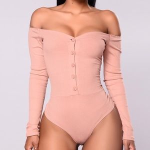 Fashion nova off shoulder body suit